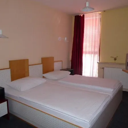 Split 3* Glamoc